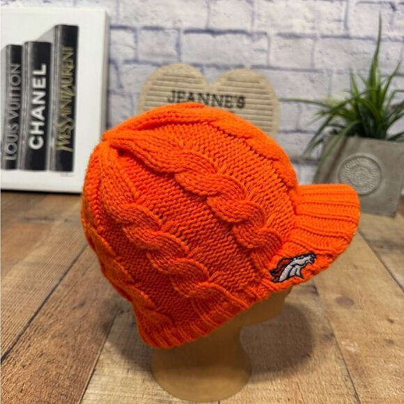 Women's New Era Orange Denver Broncos Arctic Blast Cable Cadet Beanie rare - Picture 1 of 11